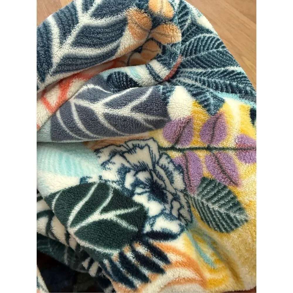 Vera Bradley Plush Throw Blanket Palm Floral Display Only